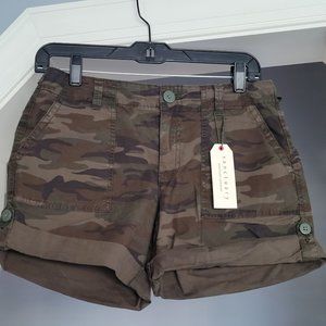 SANCTUARY WOMENS CAMO SHORT SIZE 2S